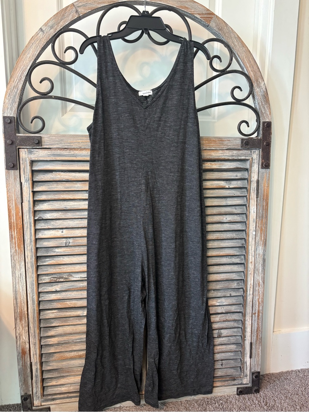 Eyeshadow Charcoal Gray Sleeveless Wide-Leg Jumpsuit